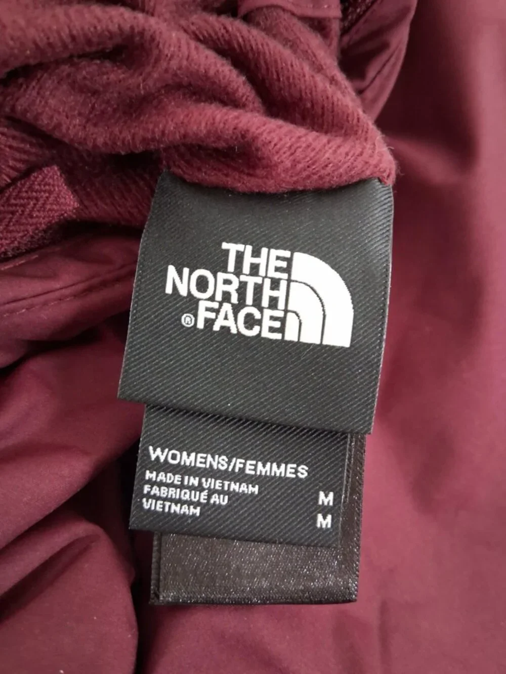 The North Face | Women Red Burgundy White Sherpa Reversible Puffer Vest - Size M - Picture 6 of 6
